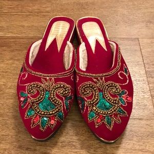 Traditional Indian/Nepalese Sandal.
